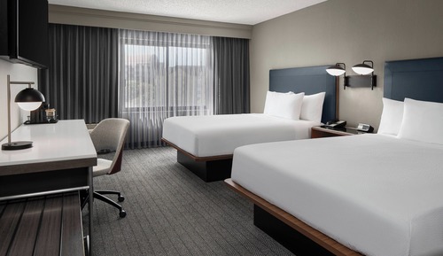 Room, 2 Queen Beds, Non Smoking (Mobility Accessible, Tub)
