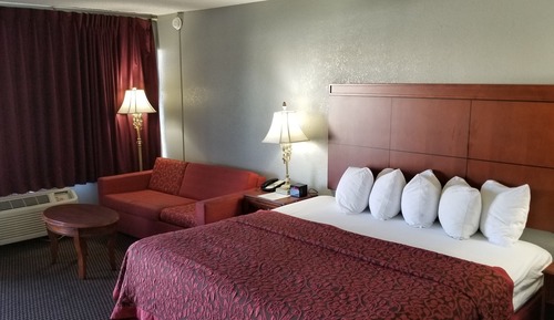Room, 1 King Bed, Accessible, Non Smoking (Mobility,Hearing, 1st Floor)