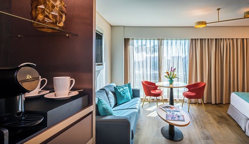 Premium Room (Deluxe 3 Adults + 1 Child)