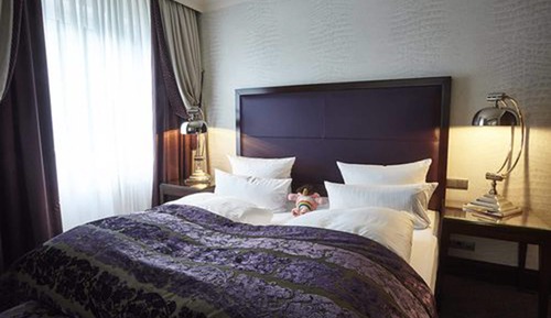 Suite, 1 King Bed, Balcony