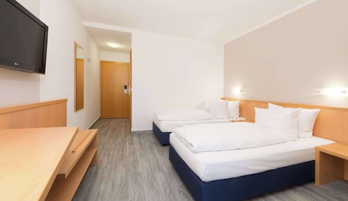 Standard Room (2 Adults + 1 Child)