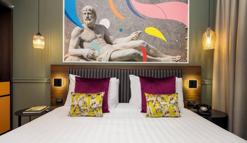Standard Room, 1 Queen Bed