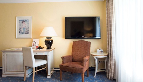 Deluxe Room, 1 Double Bed, Lake View (Balcony)
