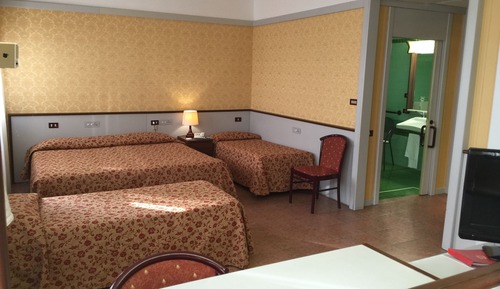 Classic Quadruple Room