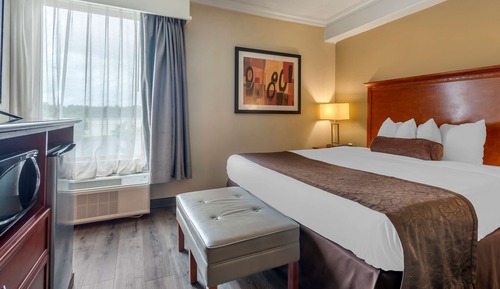 Suite, 1 King Bed, Non Smoking, Jetted Tub (Oversized Room)