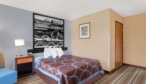 Room, 1 Queen Bed, Microwave