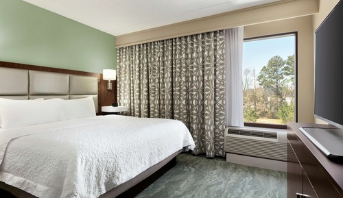 Premium Suite, 1 King Bed, Non Smoking, Jetted Tub