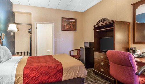 Standard Room, 1 Queen Bed, Non Smoking