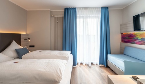 Double Room (with extra bed)