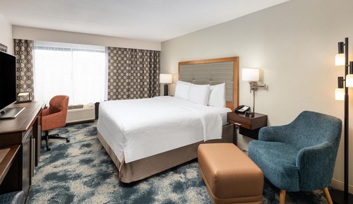 1 KING BED NONSMOKING