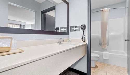 Suite, 1 King Bed, Smoking