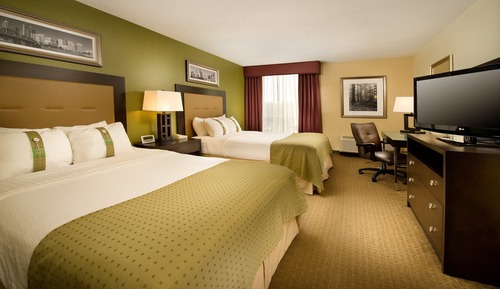 Standard Room, 2 Double Beds, Mobility Accessible (Accessible Tub)