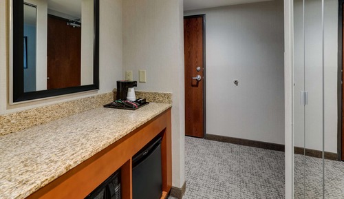 Deluxe Room, 1 King Bed, Refrigerator & Microwave