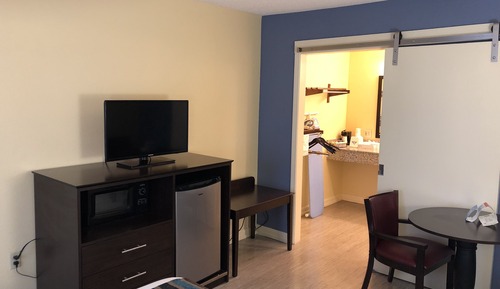 Deluxe Room, 1 Queen Bed, Accessible, Non Smoking (First Floor/Mobility)