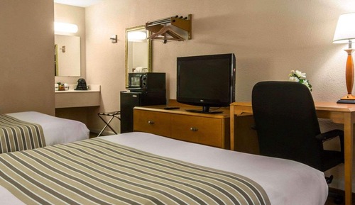 Standard Room, 2 Double Beds, Non Smoking