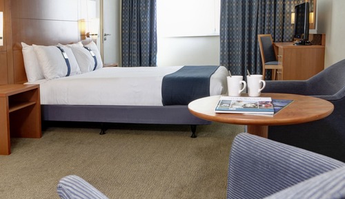 Standard Room, 1 Queen Bed