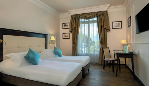 Superior Room, 2 Twin Beds, Non Smoking (Balcony)