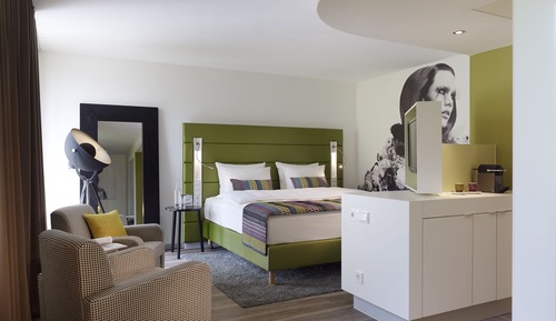 Standard Room, 1 King Bed, Accessible, City View