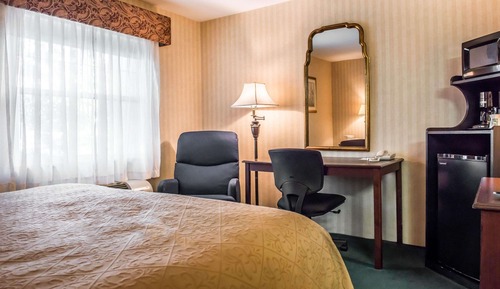 Standard Room, 1 Queen Bed, Non Smoking