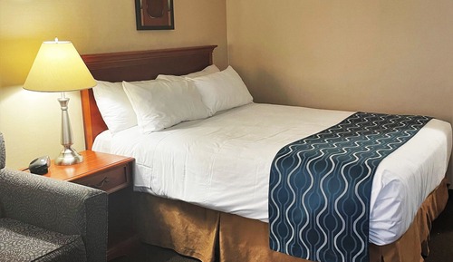 Traditional Room, 1 Queen Bed
