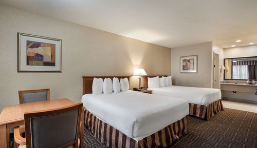 Deluxe Room, 2 Queen Beds, Non Smoking, Refrigerator & Microwave