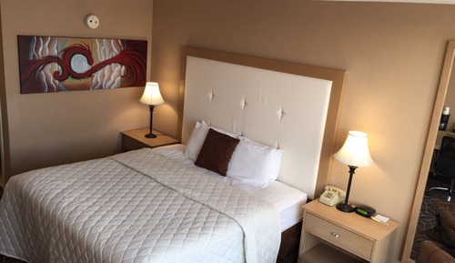 Standard Room, 1 King Bed