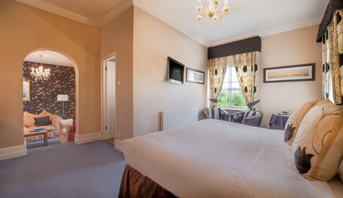 Suite, 1 King Bed, Non Smoking, Sea View