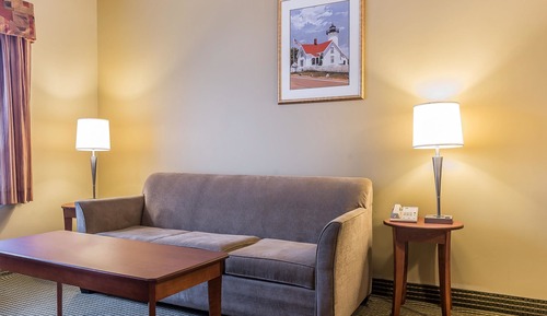 Suite, 1 King Bed, Non Smoking