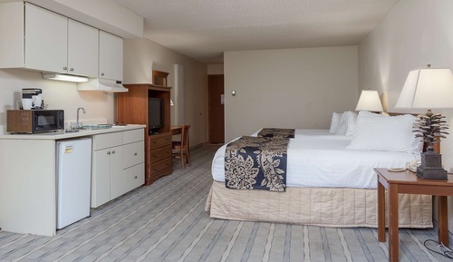 Executive Room, 2 Queen Beds, Kitchenette, River View