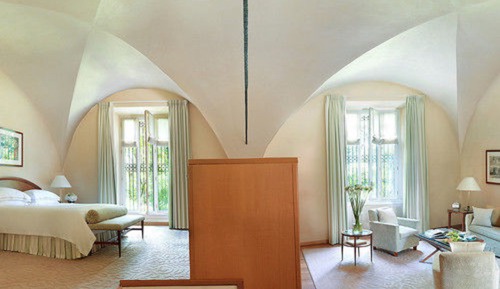 Suite, 1 Bedroom (Cloister, King )