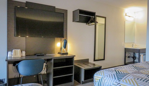 Standard Room, 2 Queen Beds, Non Smoking