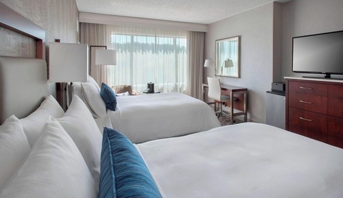 Room, 2 Double Beds (Mobility Accessible, Tub)