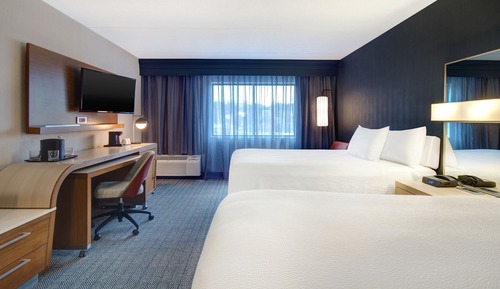 Room, 2 Queen Beds, Non Smoking (Hearing Accessible)