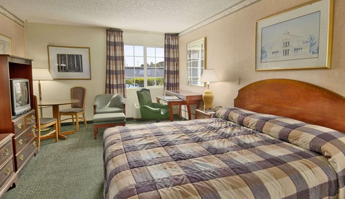 Standard Room, 1 King Bed
