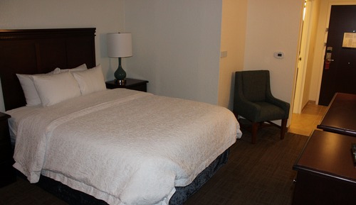 Room, 1 Queen Bed, Accessible, Bathtub