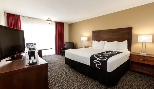 Deluxe Room, 1 King Bed, Non Smoking
