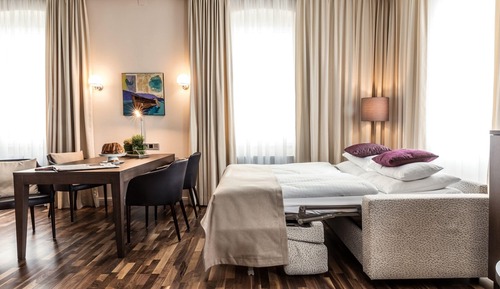 Junior Studio Suite