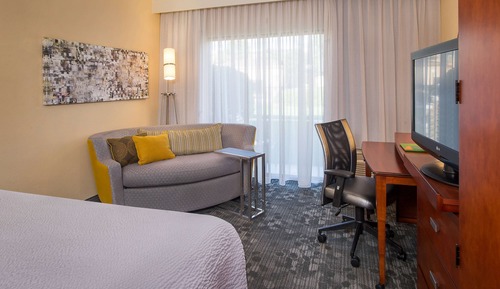 Room, 1 King Bed with Sofa bed, Accessible (Hearing)