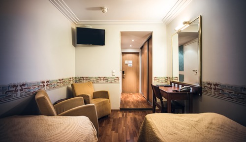 Comfort, Two Single Beds