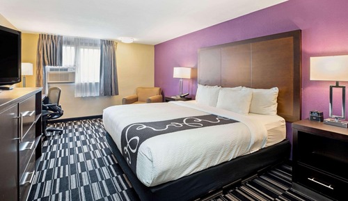 Room, 1 King Bed, Accessible, Non Smoking (Mobility,tub w grab bars)