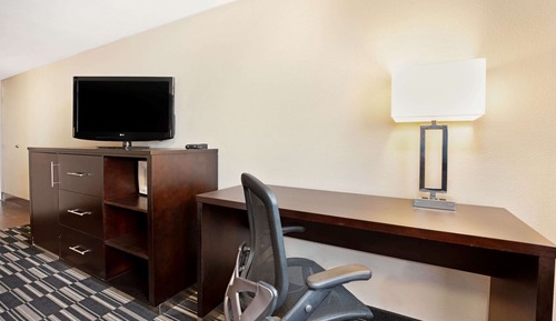 Room, 2 Queen Beds, Accessible, Non Smoking (Mobility,tub w grab bars)