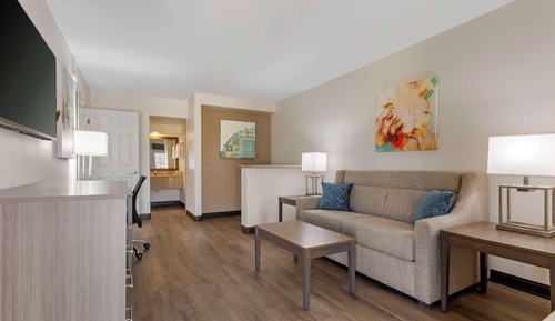 Suite, 1 Queen Bed, Non Smoking, Refrigerator & Microwave (Separate Living Room;with Sofabed)