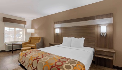 Standard Room, 1 King Bed, Non Smoking, Refrigerator & Microwave
