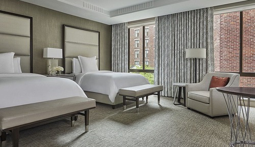 Deluxe Room, 1 King Bed