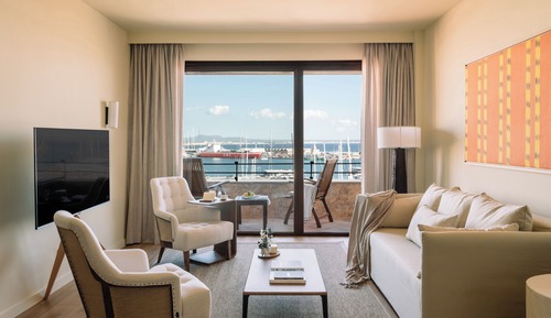 Red Level Suite Sea View and Cathedral 