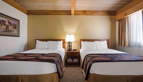 Family Suite, Multiple Beds, Non Smoking, Refrigerator & Microwave