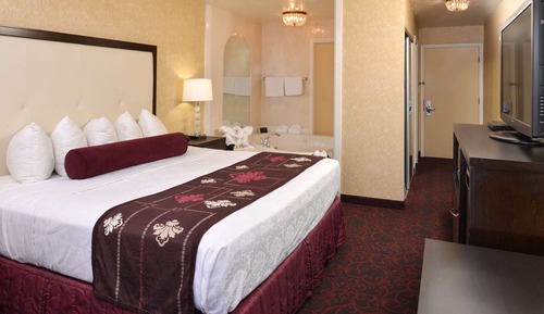 Suite, 1 King Bed, Non Smoking, Refrigerator & Microwave (Walk-in Shower)