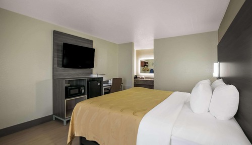 Standard Room, 1 King Bed, Non Smoking