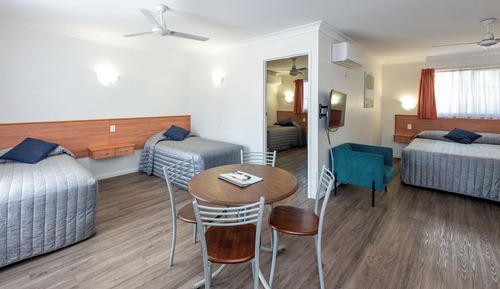 Standard Suite, 2 Bedrooms, Non Smoking, Kitchen (Self Contained)