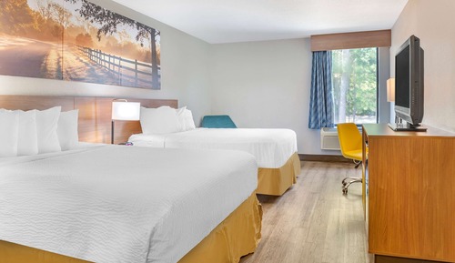 Room, 2 Queen Beds, Non Smoking